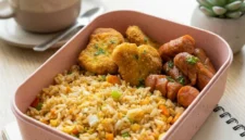 Nasi Goreng Smokey ala Restoran Bisa Dibuat di Rumah.( Poto : RRI.co.id ).