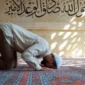 Shalat tidak hanya ibadah spiritual, tetapi juga memiliki dampak ilmiah terhadap kesehatan mental, sistem saraf, dan stabilitas emosi manusia.( Poto : muidigital ).