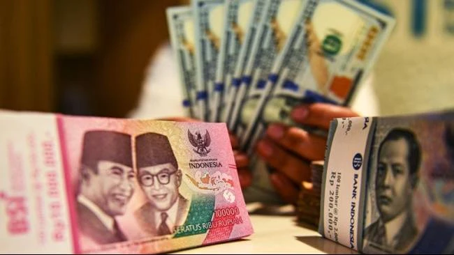 (Sumber: ANTARA FOTO/Muhammad Adimaja/Spt/aa)