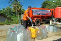 Bantuan air bersih BPBD Jatim saat kekeringan, Selasa (19/5/2026) ( Poto : KOMPAS.COM )