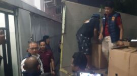 Tim penyidik langsung menyita sekitar 117 barang bukti, mulai dari CPU komputer, monitor, telepon genggam, hingga perlengkapan lain (25/5/2026).