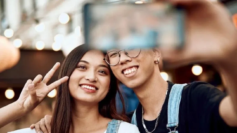 Ilustrasi selfie. Foto: Shutterstock