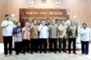 Tim Ekonom Pancasila dan akademisi menggelar audiensi di KSP bersama Dudung Abdurachman untuk membahas RUUPN dan penguatan ekonomi nasional.( Poto : Mediakarya ).