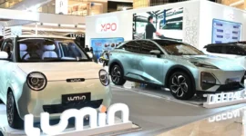 Changan memperkenalkan Deepal S07 dan Lumin di Indomobile Expo 2026 dengan konsep mobil listrik urban modern, teknologi cerdas.( Poto : ANTARA ).