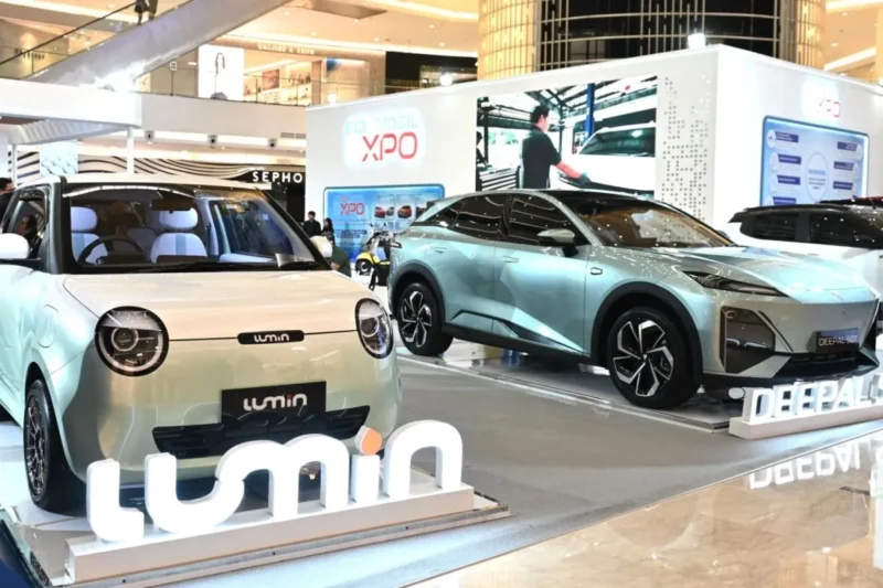 Changan memperkenalkan Deepal S07 dan Lumin di Indomobile Expo 2026 dengan konsep mobil listrik urban modern, teknologi cerdas.( Poto : ANTARA ).