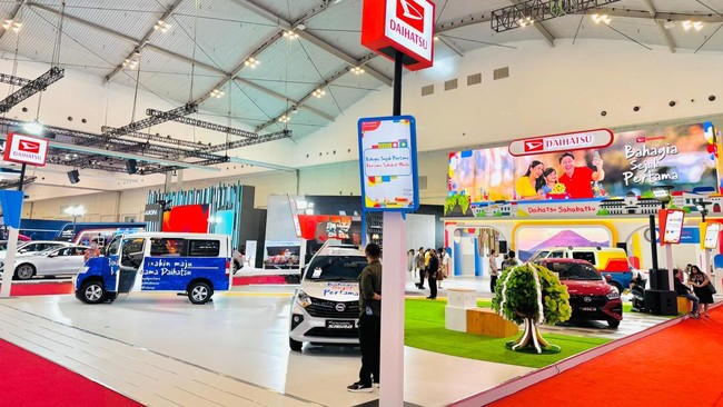 Daihatsu memilih menjaga harga tetap stabil sambil memperkuat efisiensi dan produksi lokal.( Poto : CNN Indonesia ).