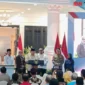 Presiden Prabowo Subianto saat meresmikan Museum Ibu Marsinah di Nganjuk dan menyampaikan pidato tentang penegakan hukum serta kritik terhadap kolusi aparat dan kapitalis. ( Poto : IDN TIMES ).