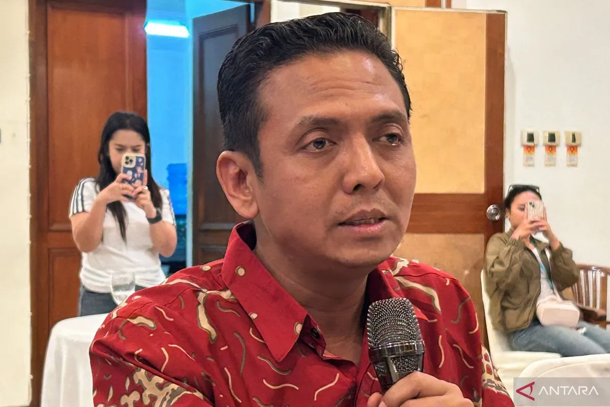 Wakil Ketua LPSK Wawan Fahrudin dalam media gathering di Bandung, Jawa Barat, Selasa (4/11/2025) malam.( poto : ANTARA )