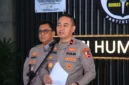Kepala Biro Penerangan Masyarakat (Karo Penmas) Divhumas Polri Brigjen Pol. Trunoyudo Wisnu Andiko (kedua kanan).( poto : ANTARA)