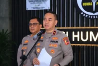 Kepala Biro Penerangan Masyarakat (Karo Penmas) Divhumas Polri Brigjen Pol. Trunoyudo Wisnu Andiko (kedua kanan).( poto : ANTARA)