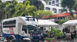 Gerai layanan SIM Keliling di Kantor Pos Lapangan Banteng, Jakarta Pusat.( ilustrasi poto : ANTARA )