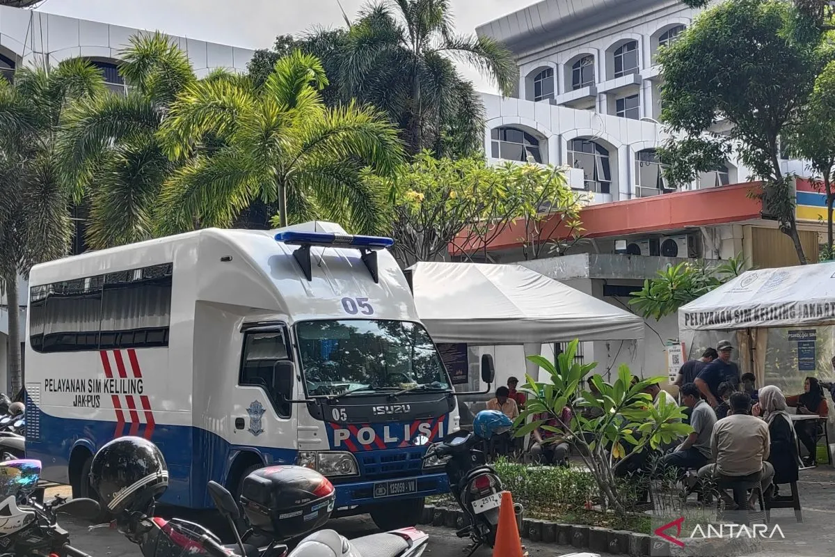 Ilustrasi Gerai pelayanan SIM keliling( poto : ANTARA ).