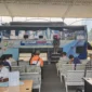 Lokasi Samsat keliling Jakarta Selatan yang berada di area parkir Polda Metro Jaya. ( poto : ANTARA/Ilham Kausar )