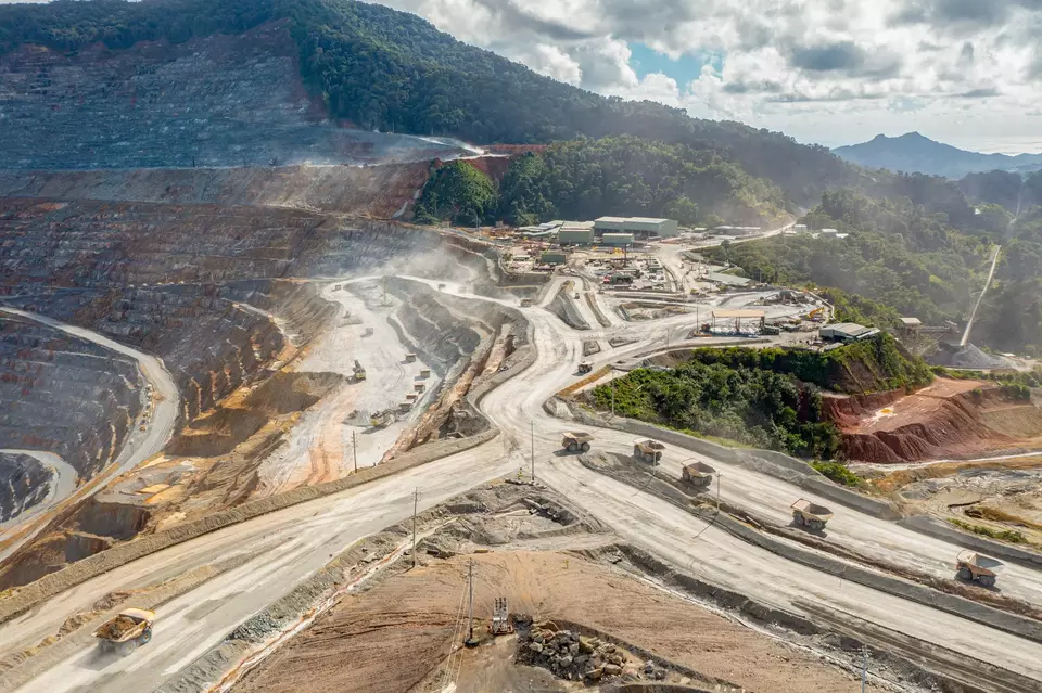 Amman Mineral Internasional (AMMN). Ist