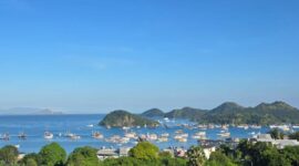 Kapal-kapal wisata di Labuan Bajo yang melayani rute wisata menuju Taman Nasional Komodo, Nusa Tenggara Timur (NTT).( poto : kompas.com )