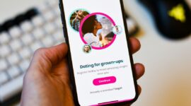 Ilustrasi aplikasi kencan online.(Dok. Unsplash/Nik)