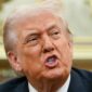 Presiden AS Donald Trump memerintahkan penyelidikan terhadap perusahaan-perusahaan minyak besar setelah harga tak kunjung turun.(AFP/ANDREW CABALLERO-REYNOLDS)