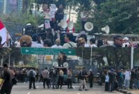 Pendukung dan penolak MBG turun ke kawasan Patung Kuda, Jakarta Pusat, Kamis (18/6/2026).( poto : kompas.com )