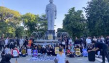 Aksi demonstrasi di Taman Apsari, Gedung Grahadi Surabaya pada Senin (15/6/2026) lalu.( poto : kompas.com )