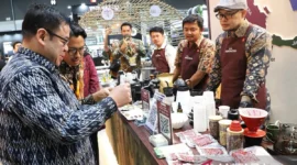 Salah satu pelaku usaha Indonesia ikut serta dalam ajang World of Coffee Bangkok 2026 di Thailand pada 7-9 Mei 2026.( poto : ANTARA )
