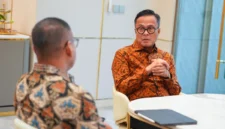 Kepala BP BUMN sekaligus COO Danantara Dony Oskaria (kanan). ( poto : ANTARA )