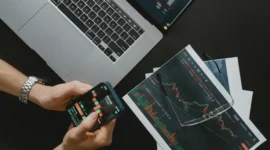 Foto: Cara Kelola Valas Tanpa Ribet, Strategi Investasi 2026 Ala DBS Indonesia. (Illustration by Pexels)