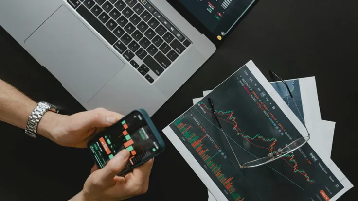 Foto: Cara Kelola Valas Tanpa Ribet, Strategi Investasi 2026 Ala DBS Indonesia. (Illustration by Pexels)