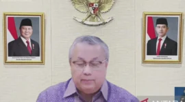 Gubernur Bank Indonesia Perry Warjiyo dalam konferensi pers hasil Rapat Dewan Gubernur (RDG) BI di Jakarta, Kamis (18/6/2026). ( poto : ANTARA )