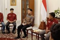 Wapres Gibran Rakabuming menerima mahasiswa yang demonstrasi di Monas, Jakpus. (dok Setwapres RI)