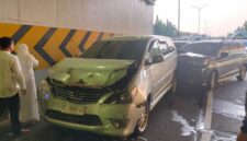 Kecelakaan beruntun di terowongan Pasar Rebo Tol JORR pada Jumat (24/7/2026) pagi.(kompas.com)