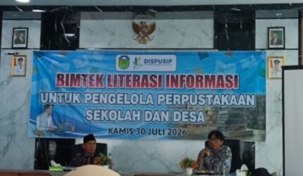 Guru MTsN 1 Tebo ikuti Bimtek Literasi Informasi di Tebo untuk memperkuat pengelolaan perpustakaan digital dan meningkatkan mutu pendidikan madrasah.