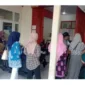 Pelayanan Bank Jambi Sungai Penuh kepada nasabah. 
(Foto: JambiOne.com)