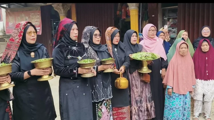 Prosesi kenduri SKO, Foto: Desi Hermila/RRI Sungai Penuh