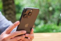 Cara Cek Usia HP Kamu, Buat Android dan iPhone. Foto: Shutterstock