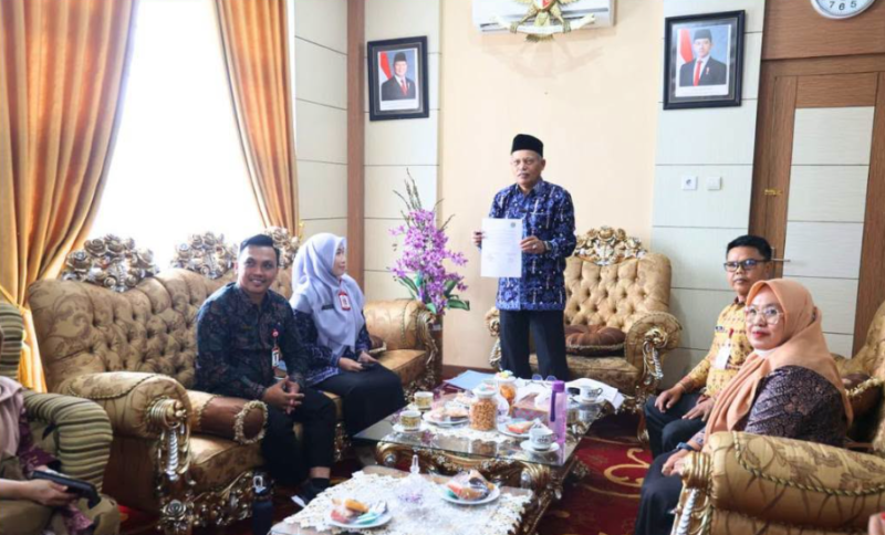 Wakil Wali Kota Sungai Penuh, Azhar Hamzah, mengikuti Rapat Koordinasi Teknis Advokasi Pencegahan dan percepatan penurunan angka stunting Regional Sumatera Tahun 2026.(poto: oegopost.id).