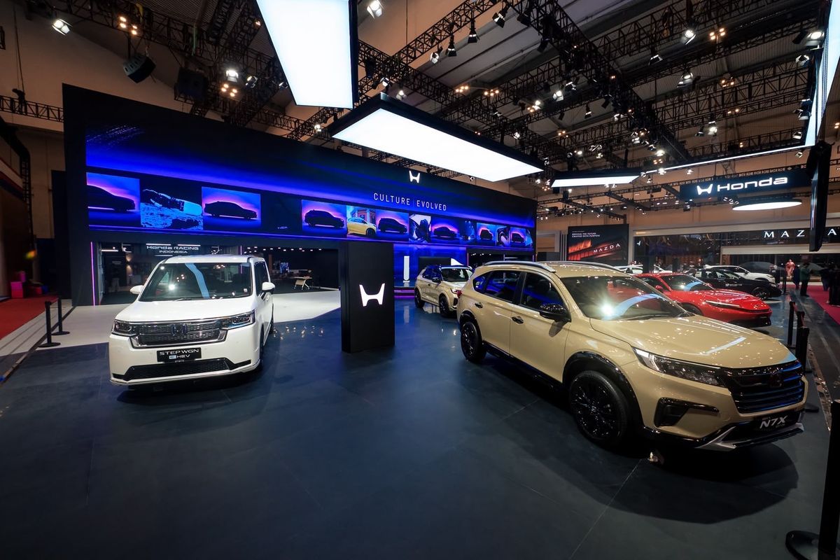 PT Honda Prospect Motor membawa jajaran mobil lintas generasi Honda dalam pameran Gaikindo Indonesia International Auto Show 2026.(poto: kompas.com).