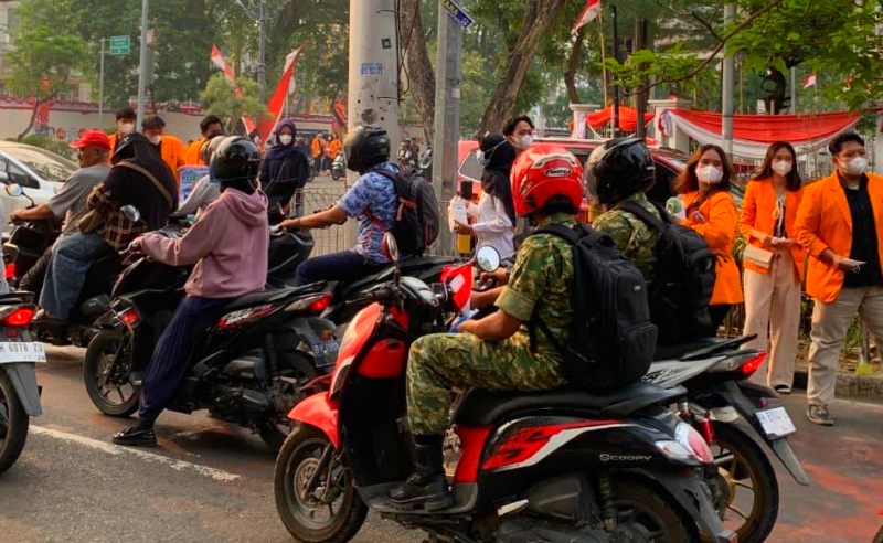 BEM Fakultas Hukum Universitas Jambi menyasar kawasan jalanan Telanaipura, Kota Jambi, pada Jumat (28/8/2026).(poto: oegopost.id).