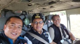Gubernur NTB Lalu Muhamad Iqbal bersama Gubernur Bali I Wayan Koster mendatangi Posko Utama Pusdalops BPBD Kabupaten Manggarai Barat pada Kamis (20/8/2026).(poto: isrtimewa).