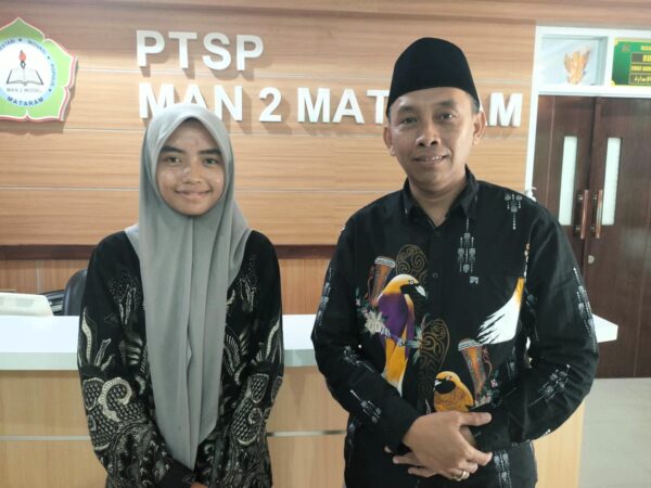 Kautsar Ratu Bilqis, seorang siswi MAN 2 Mataram kelas XI Sainkes 3.(poto: radarntb.com).