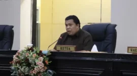 Ketua DPRD saat memimpin rapat/sumber foto humas