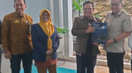 Wali Kota Sungai Penuh Alfin, S.H., menyambut kunjungan kerja Ketua Pengadilan Tinggi Agama (PTA) Provinsi Jambi Dra. Nia Nurhamidah Romli, M.H.(poto: istimewa).