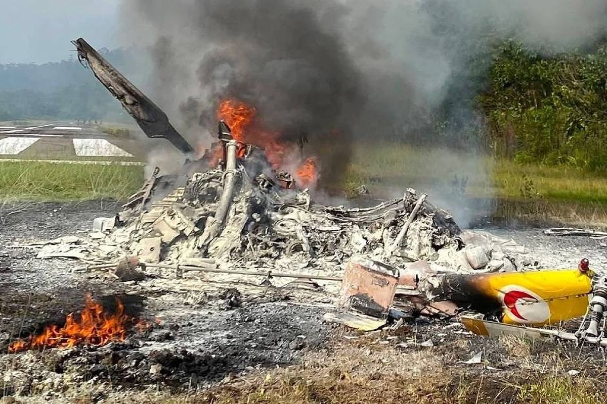 Helikopter layanan dokter keliling jatuh di Marudi Sarawak dan menewaskan lima orang.(poto: kompas.com).