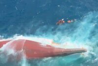 Kondisi KM Virgo Transport 8 yang ditemukan dalam kondisi terbalik di wilayah laut jawa.(poto: kompas.com).