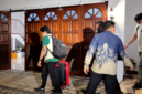KPK menyita empat koper dokumen dari rumah Dirjen ATR/BPN Lampri di Bekasi terkait suap HGB Summarecon senilai miliaran rupiah.(poto: kompas.com).