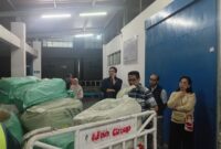 Pasokan sekitar 2,5 ton cabai rawit merah tahap kedua dari Probolinggo-Surabaya didatangkan ke Sulawesi Utara untuk membantu memenuhi kebutuhan masyarakat dan menjaga keterjangkauan harga, Senin (21/9/2026).(poto: kompas.com).