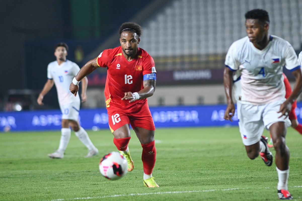 Penyerang andalan Timnas Vietnam Nguyen Xuan Son mengalami cedera saat melakoni laga pembuka melawan Filipina di FIFA ASEAN Cup 2026, Sabtu (26/9/2026) di Si Jalak Harupat, Soreang, Kabupaten Bandung.(poto: kompas.com).