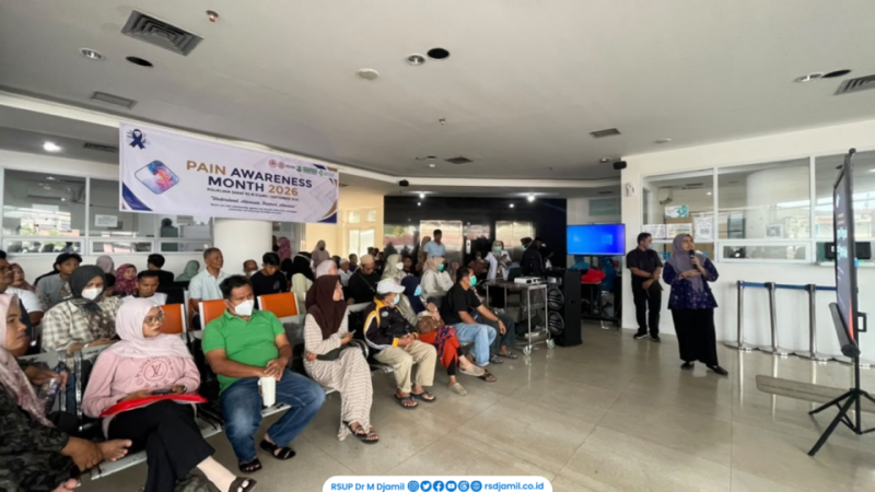 Rumah Sakit (RS) Dr. M. Djamil Padang menggelar program edukasi nyeri punggung bawah untuk meningkatkan literasi kesehatan masyarakat.(poto: padangkita.com).