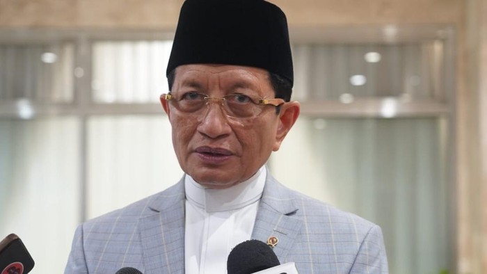 Menteri Agama Nasaruddin Umar resmi memberhentikan Rektor UINSA Akh Muzakki dari jabatannya pada Rabu, 23 September 2026.(poto: detik.com).