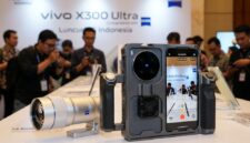 Ilustrasi: pameran vivo X300 Ultra di Indonesia, pamerkan aksesori kamera profesional Zeiss dan SmallRig.(poto: AI).