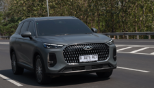 Chery Tiggo 9 CSH diuji dari Jakarta ke Semarang sejauh 450 km. Hasilnya, BBM yang terpakai hanya 2 liter.(poto: kompas.com).